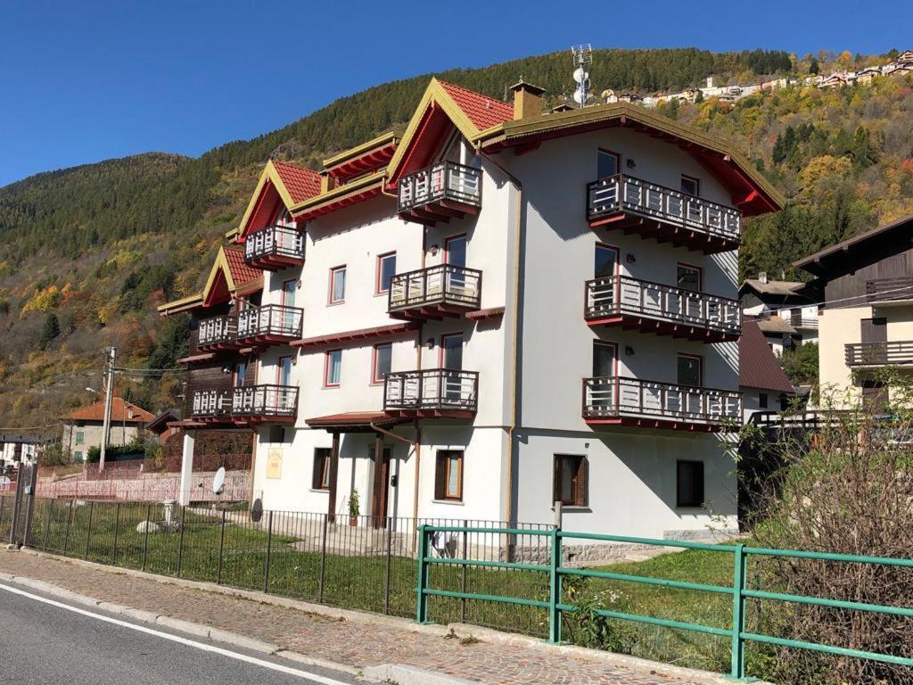 Apartmán Alpin Star Temù Exteriér fotografie